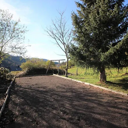 Chalet Mont-dore : Spacieux Avec Parking Et Grand Terrain - Fr-1-608-106 Le Mont-Dore